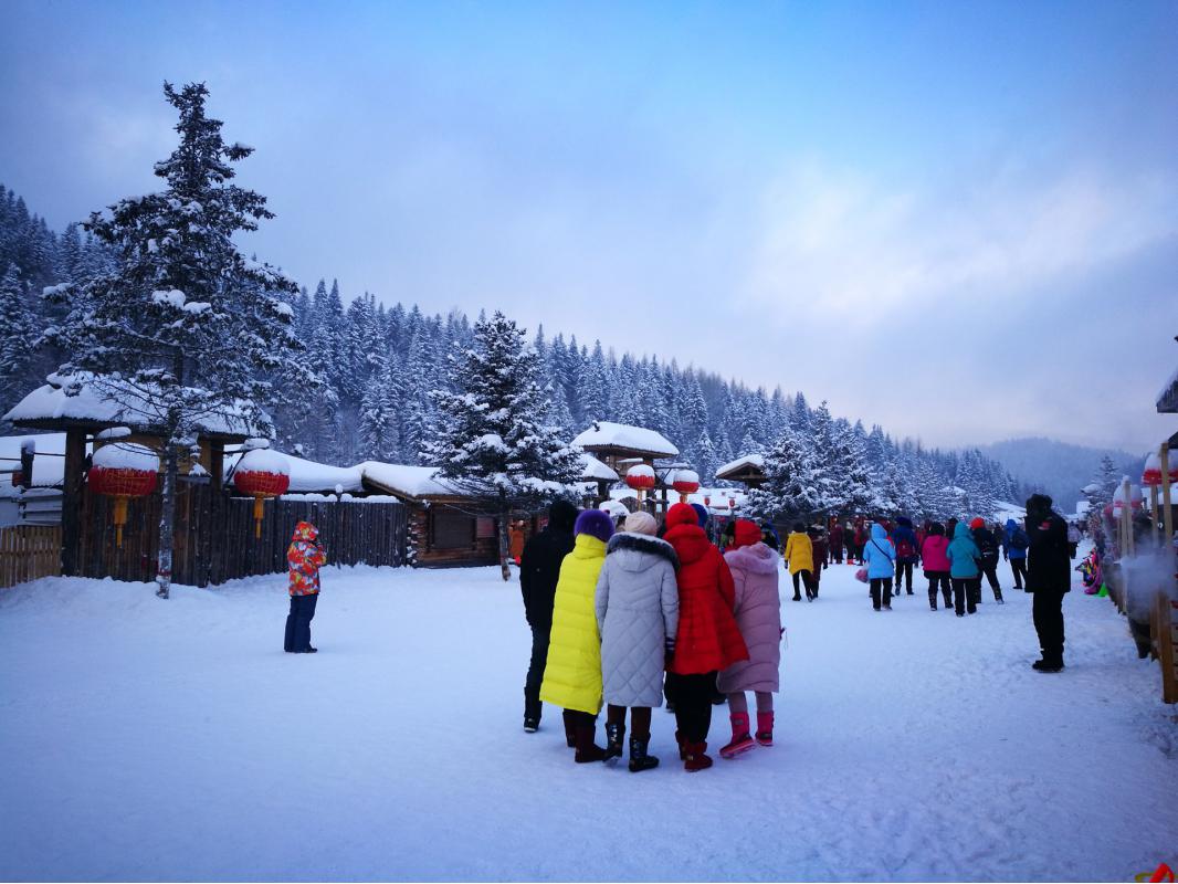 <span>اليوم الرابع: جولات  سياحية  في القرية الثلجية</span>